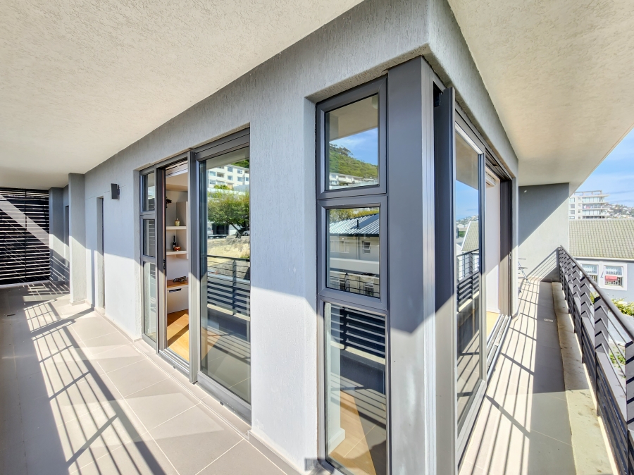 2 Bedroom Property for Sale in Sea Point Western Cape